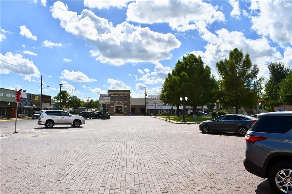 00 E SideSquare, Cooper, TX 75432